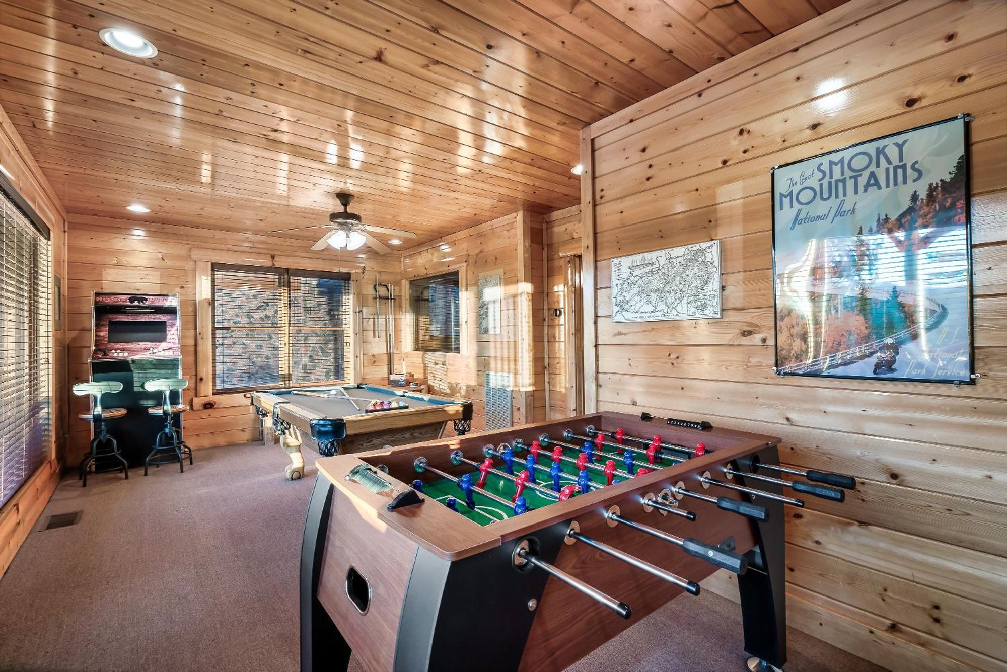 Epic Mountain Views, Hot Tub, Game Room, Sleeps 10 เซอเวียร์วีล ภายนอก รูปภาพ