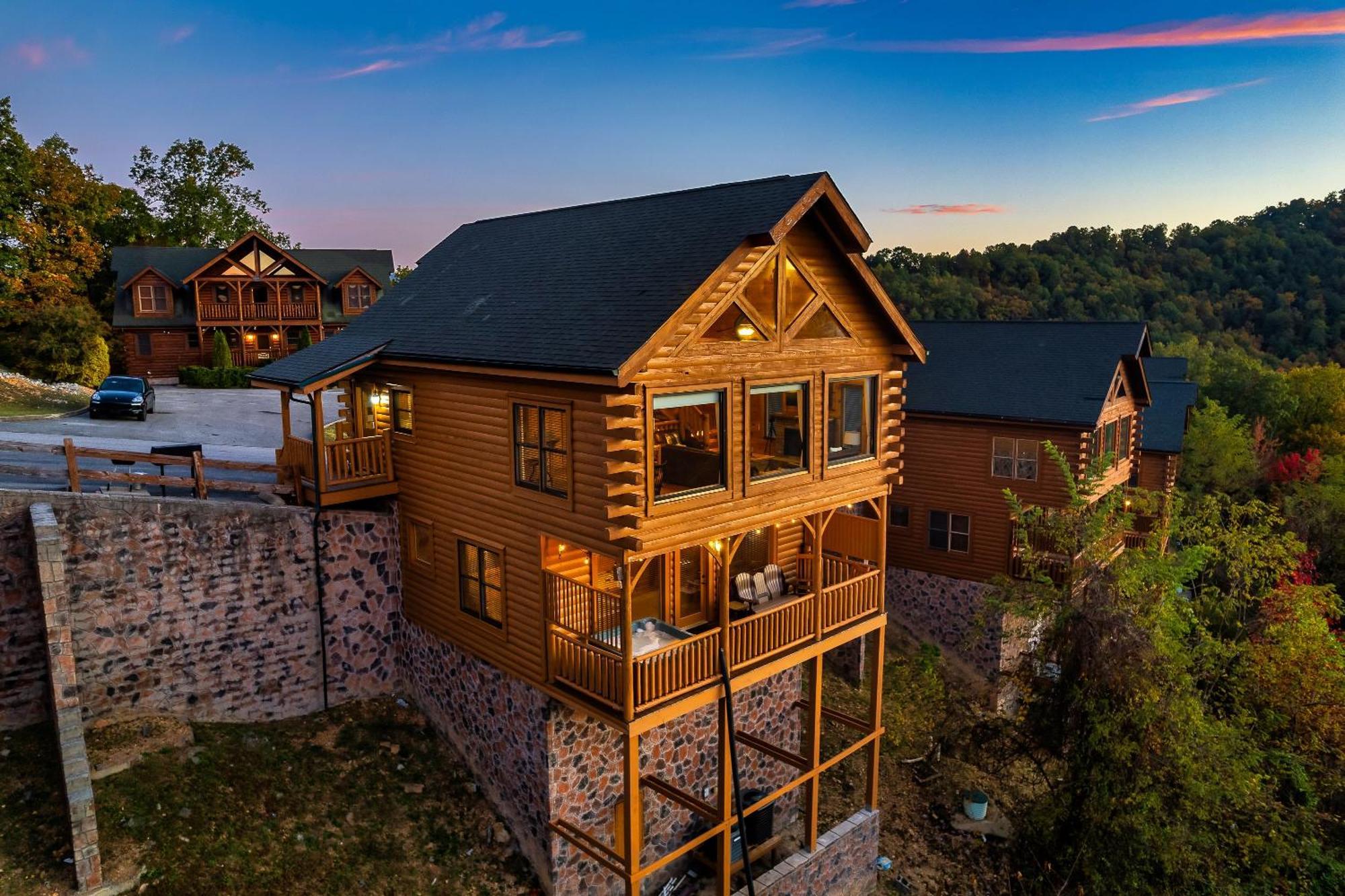 Epic Mountain Views, Hot Tub, Game Room, Sleeps 10 เซอเวียร์วีล ภายนอก รูปภาพ