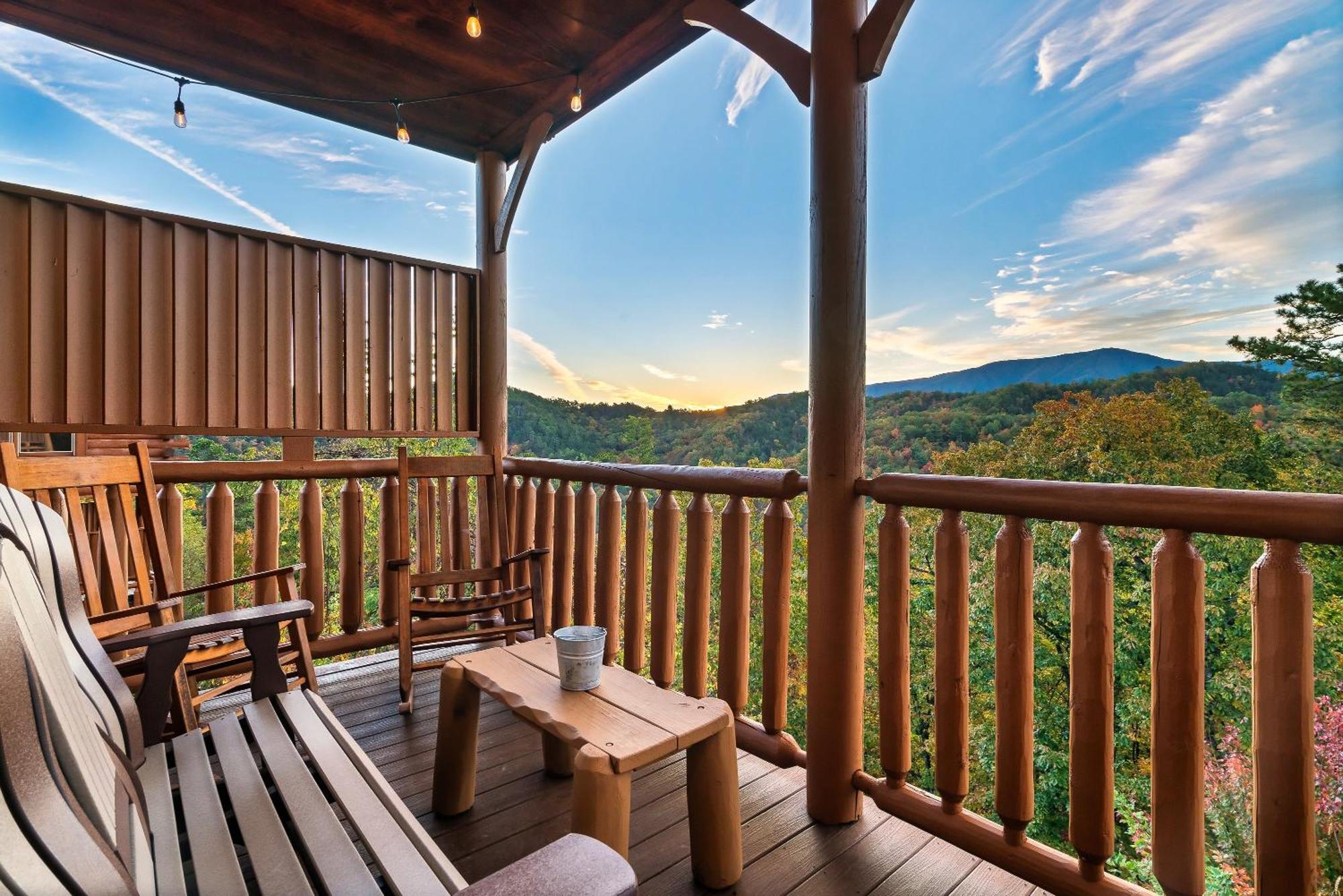 Epic Mountain Views, Hot Tub, Game Room, Sleeps 10 เซอเวียร์วีล ภายนอก รูปภาพ